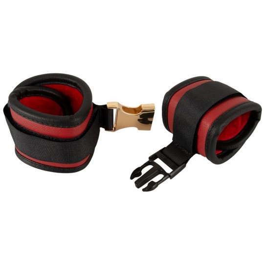 NECK TO WRIST BONDAGE SET