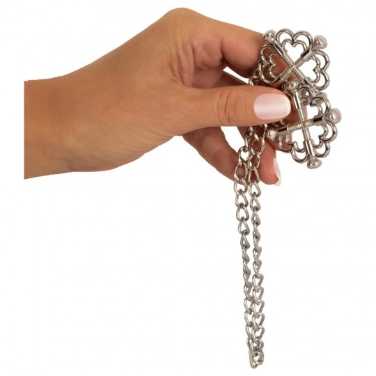 NIPPLE JEWELLERY WITH METAL CHAIN